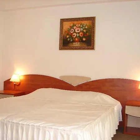 Alen Mak 7 Хотел