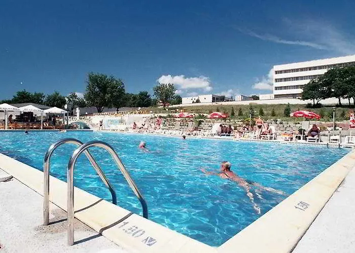 Alen Mak 7 2* Golden Sands